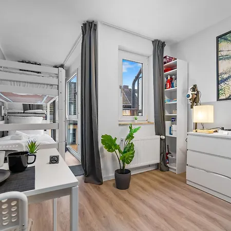 Apartment Federnest Living Messe Monteure Budget Einfache Komfortable 2 Personen Vollausstattung Wlan Tv 55 Zoll Netflix Hochwertige Kueche Und Bad *