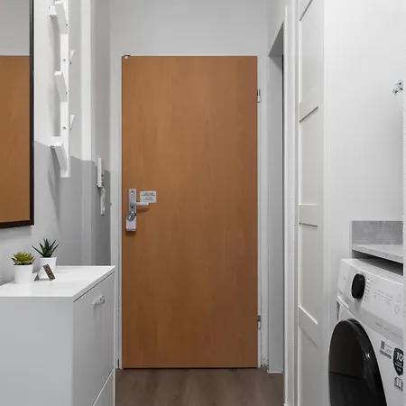 Apartment Federnest Living Messe Monteure Budget Einfache Komfortable 2 Personen Vollausstattung Wlan Tv 55 Zoll Netflix Hochwertige Kueche Und Bad Duisburg