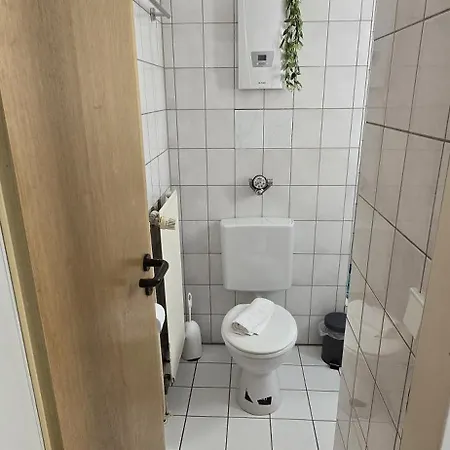 Messe, Monteure, Budget - Einfache Komfortable 2 Personen Duisburg