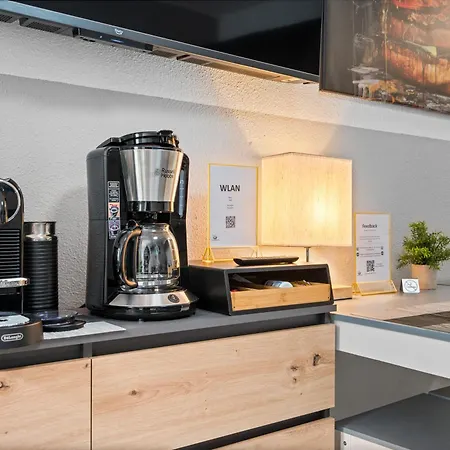 Federnest Living Messe Monteure Budget Einfache Komfortable 2 Personen Vollausstattung Wlan Tv 55 Zoll Netflix Hochwertige Kueche Und Bad Duisburg