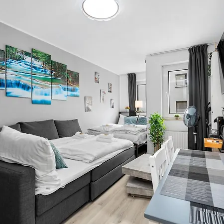 Apartment Federnest Living Messe Monteure Budget Einfache Komfortable 2 Personen Vollausstattung Wlan Tv 55 Zoll Netflix Hochwertige Kueche Und Bad *