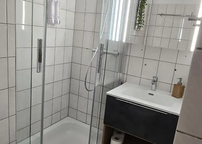 Messe, Monteure, Budget - Einfache Komfortable 2 Personen Апартаменты