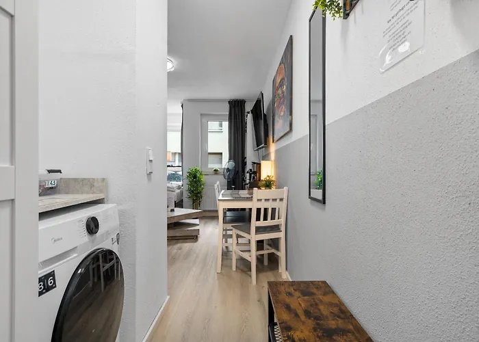 Messe, Monteure, Budget - Einfache Komfortable 2 Personen Apartment *